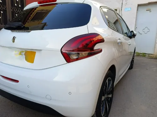 Peugeot 208 2019 Active Facelift