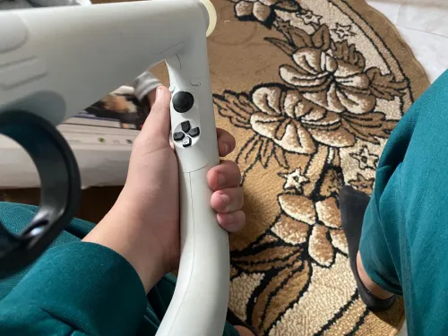Vr ps4 مع سلاح و كاميرة غير ب 8 ملاين 