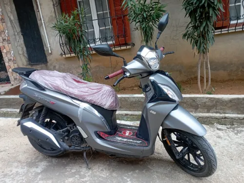 SYM St 200 