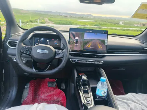 Geely Coolray 2026 
