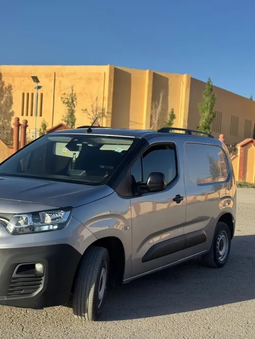 Fiat Doblo 2023 Italien