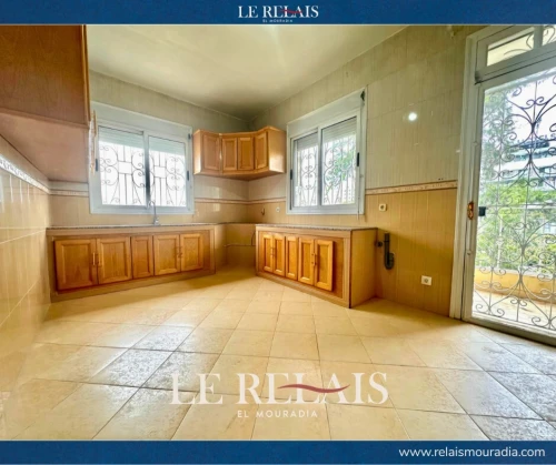 Location Appartement Niveau de villa F4 Alger Hydra