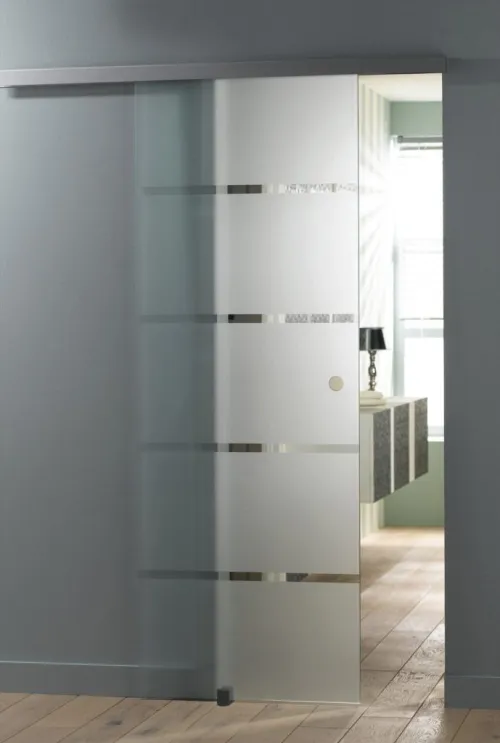 verre trempé ( vitrines, cabine de douche italienne, rampes d'escalier, garde corps) 