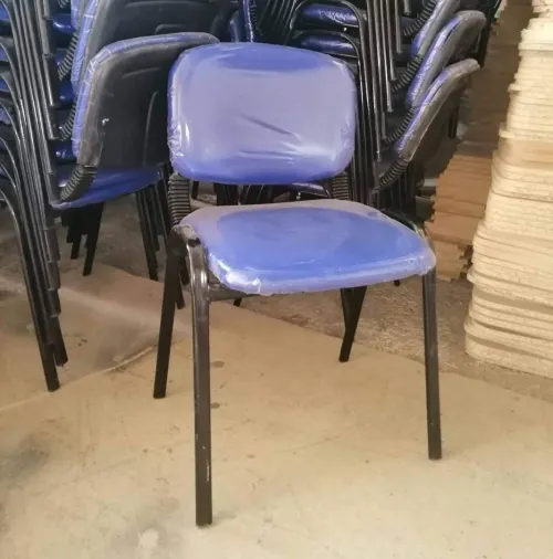 Chaise (كرسي)