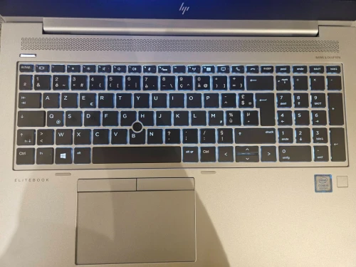 hp elitebook 850 5G i5