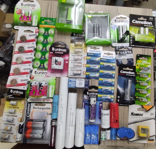 Tout les models des piles AAAA et 123A AA AAA etc...