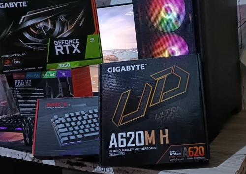 Pc gamer neuf utilisé seulement 2 semaine 