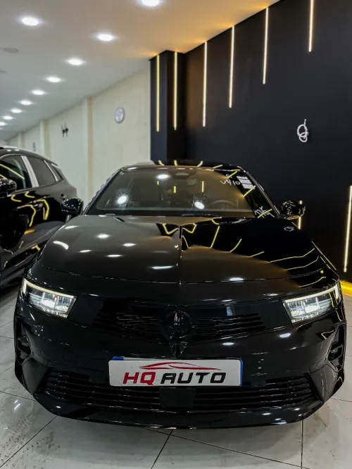 Opel Astra 2025 Full black