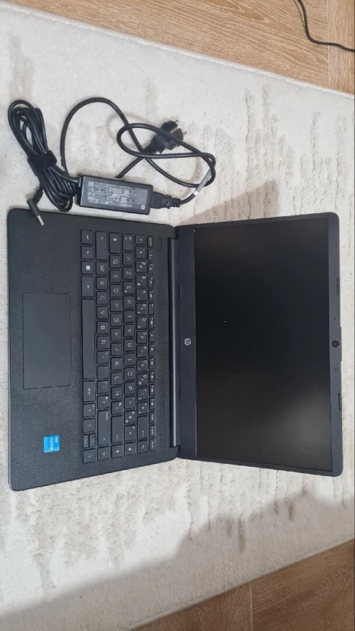 Hp Laptop 14s- ssd i3 11e Générations