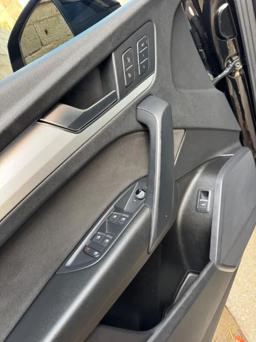 Audi Q5 2023 Slin