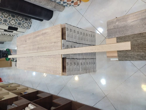 Parquet de Sol stratifié EGGER aspect lames de bois 