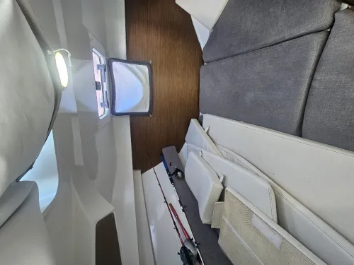 Beneteau Antares 8 année 2021 Moteur 250 Cv avec place