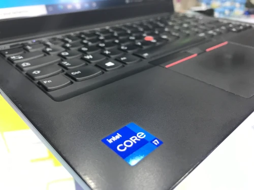 Lenovo Thinkpad E14 Gen 2 i7-1165G7 256GB 8GB RAM