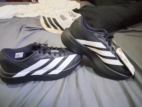 Deux Adidas Adizero EVO SL Original 44 2/3