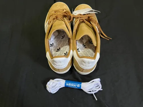 Lot de 6 paires de Adidas Campus 80s édition limitée neuves 44