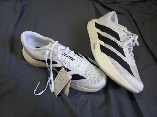 Deux Adidas Adizero EVO SL Original 44 2/3