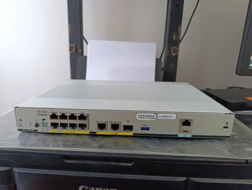 Routreur Cisco C1111X-8P Integrated Services Router