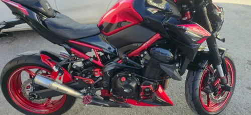 kawasaki Z900 2024