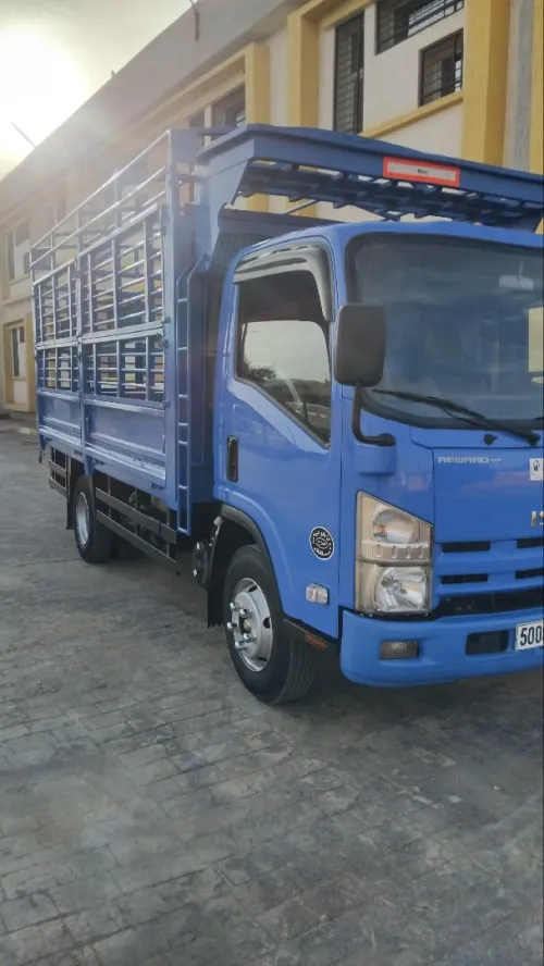 Isuzu NPR 