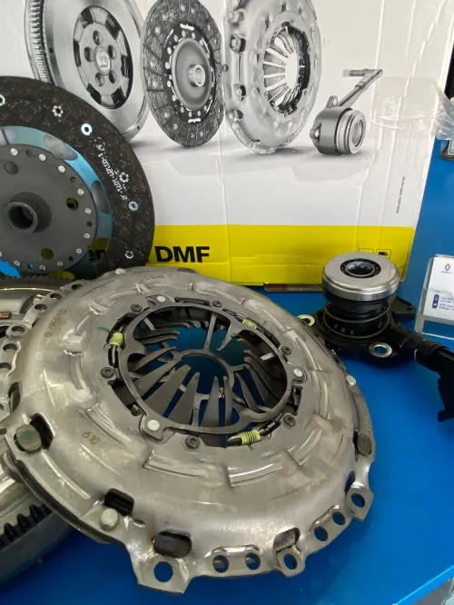Kit embrayage 1.6 Hdi complet volant moteur + butée 