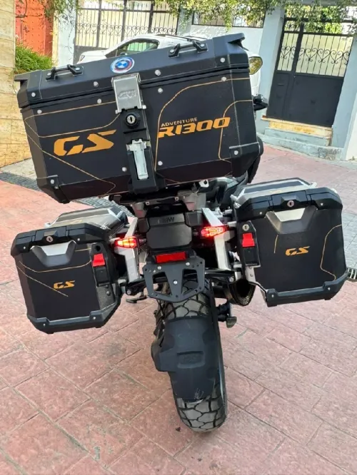 BMW GS 1300 triple blak 