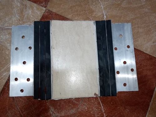 Couvre joint de dilatation 