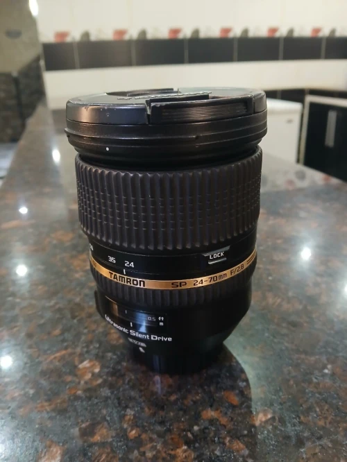 Objectif tamron (NIKON) 24 .70 mm 2.8 