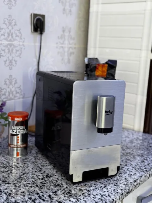 Café machine Beko italyienne Caba france hachoire etat10/10 مكينة قهوة بيكو ايطالية ترحي وتطيب قهوة
