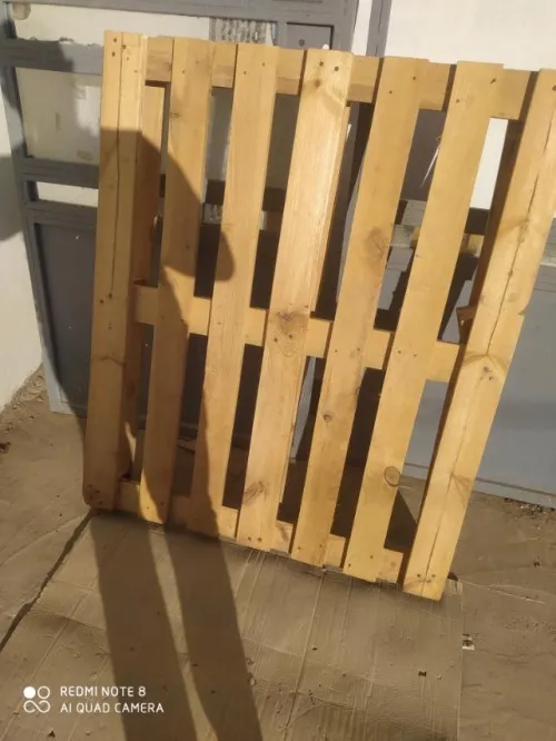 Alegiri Fabrication palette en bois on