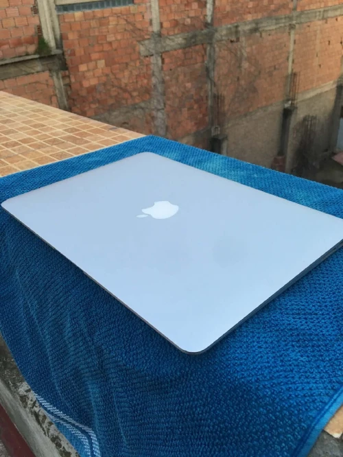 Macbook Air 2017 i5 8gb 256ssd