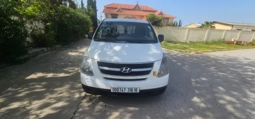 Hyundai H1 2016