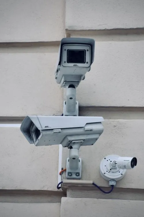 Renforcez la sécurité de votre propriété avec l'installation professionnelle des caméras 