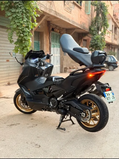 Yamaha Tmax 562 Tech max 2023