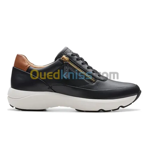CLARKS Tivoli Zip Black Leather