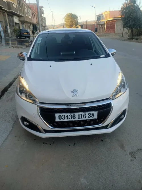Peugeot 208 2016 Allure Facelift