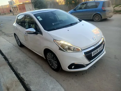 Peugeot 208 2016 Allure Facelift
