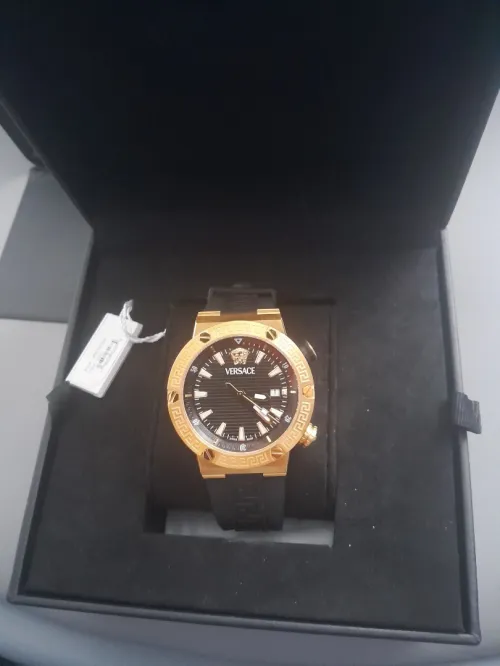 Versace 