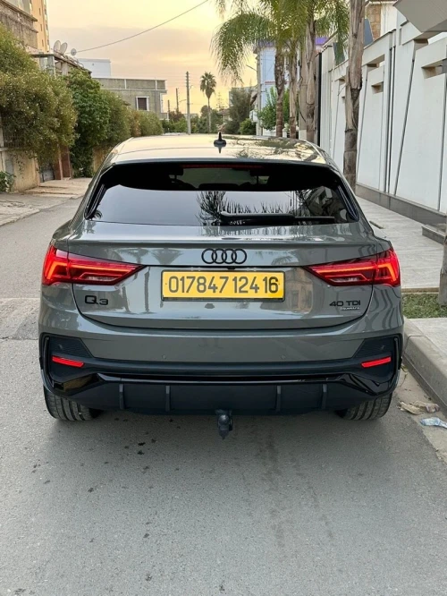 Audi Q3 2024 S line 200 chevaux QUATTRO