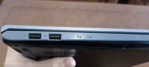 Asus vivobook 15