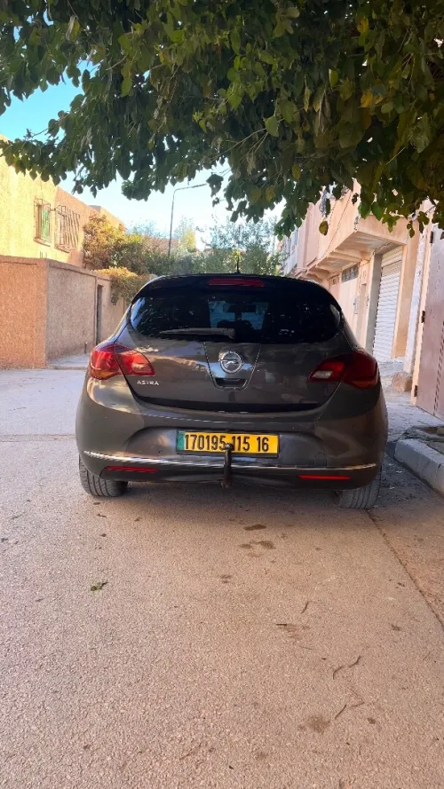 Opel Astra 2015 