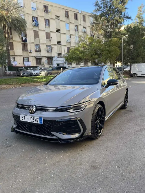 Volkswagen Golf 8 2025 R Black Edition 