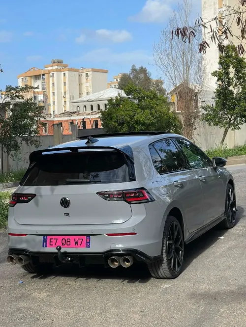 Volkswagen Golf 8 2025 R Black Edition 