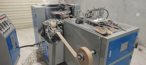 Machine gobles papies