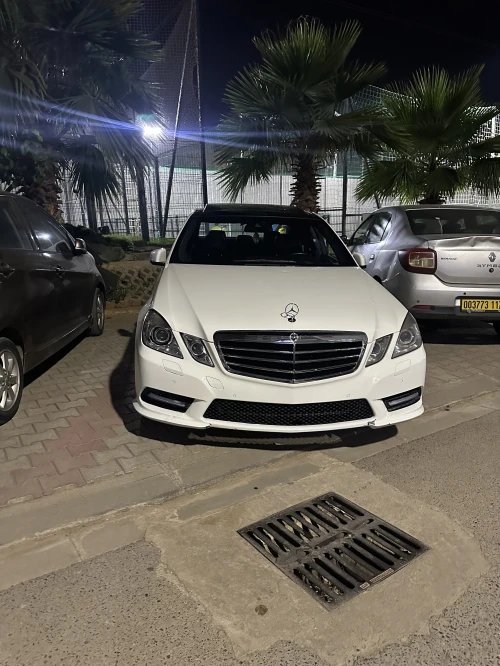Mercedes Classe E 2012 AVANTGARDE Pack AMG