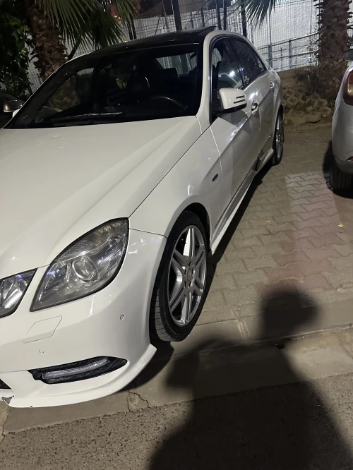 Mercedes Classe E 2012 AVANTGARDE Pack AMG