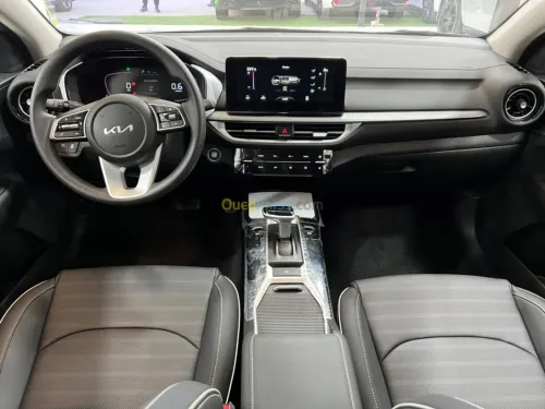 Kia K3 2025 Luxury premium
