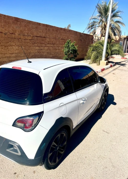 Opel Adam 2017 Rocks