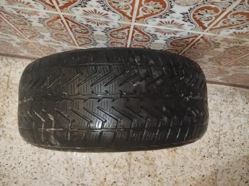 Pneu r18 vredestein