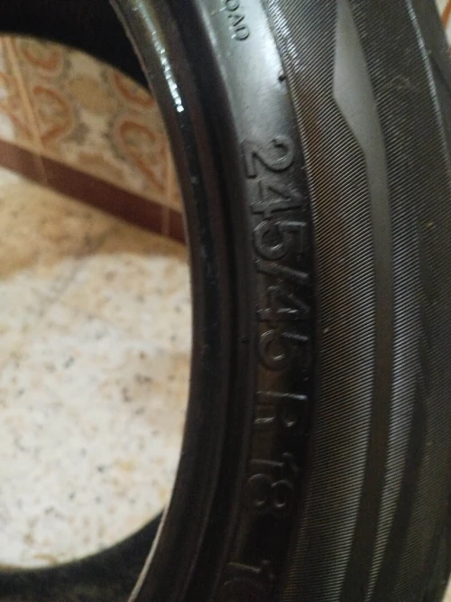 Pneu r18 vredestein