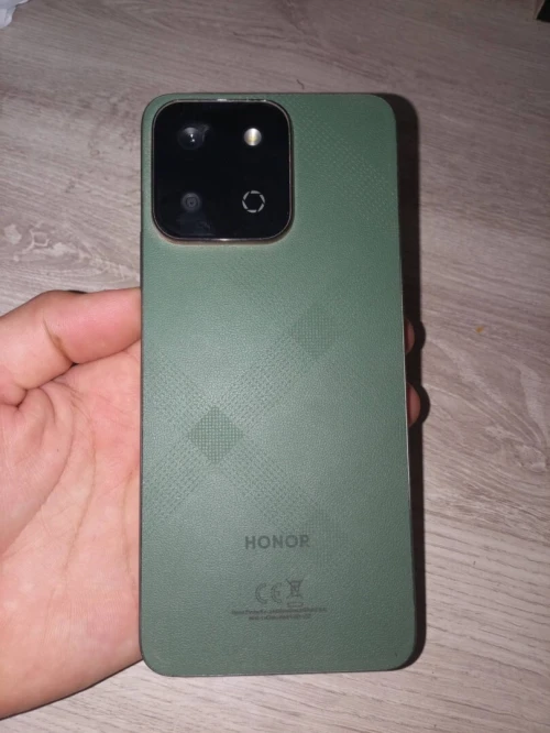 Honor x7c 